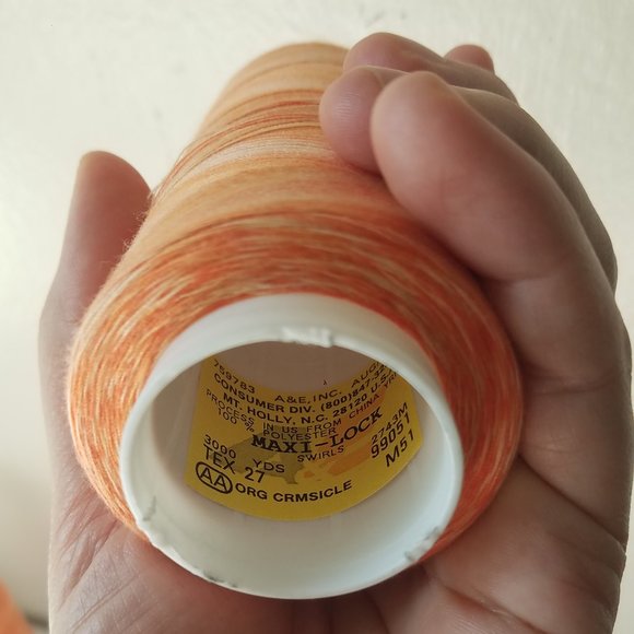 Maxi Lock 2 Spools of Orange Creamsicles Serger/ Sewing Machine Polyester Thread - Picture 3 of 6
